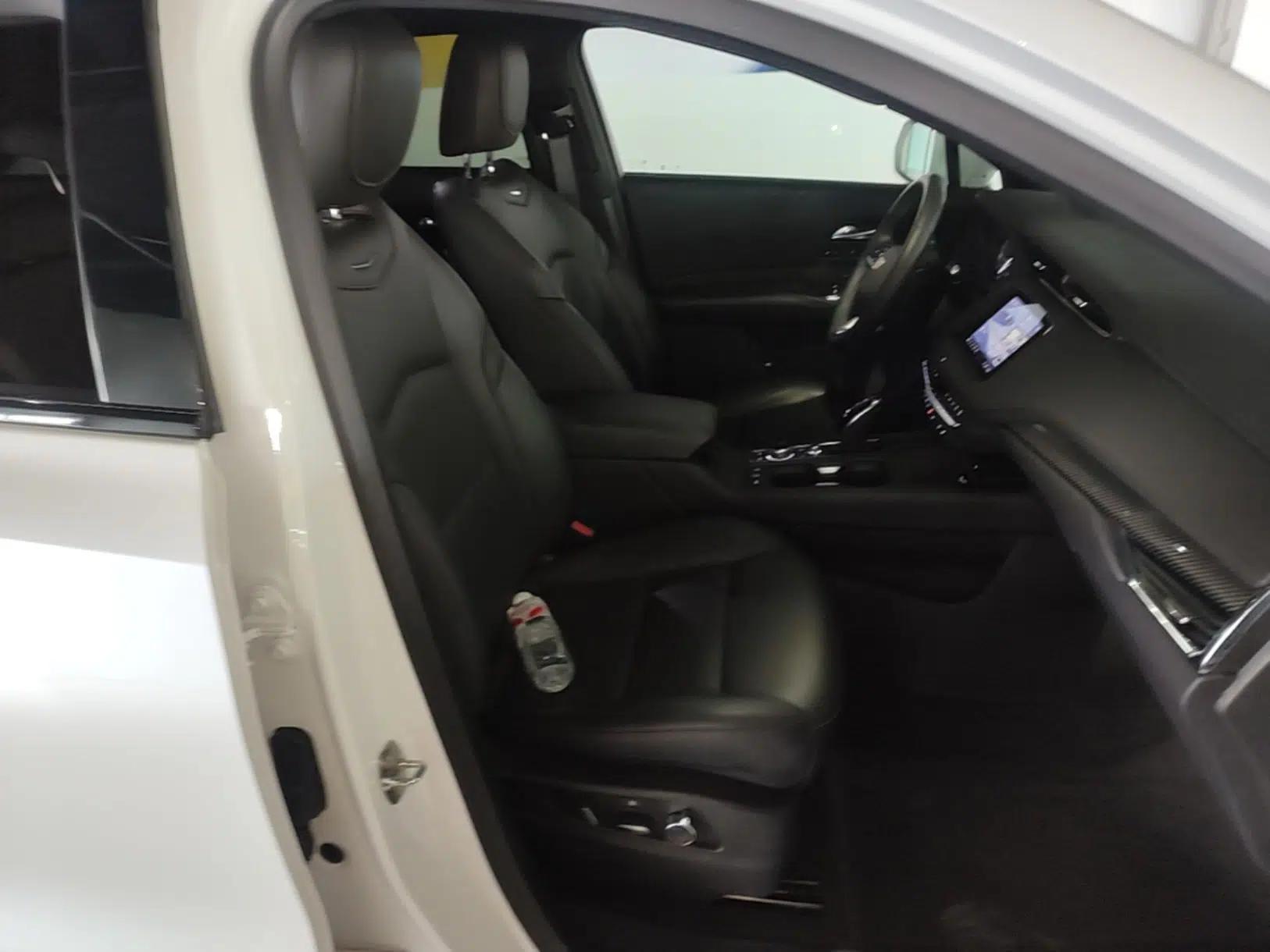 Cadillac XT4 2022 28T Four-Wheel Drive Platinum Edition — миниатюра 19