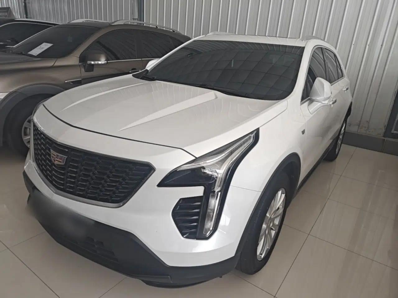 Cadillac XT4 2022 28T Two-Wheel Drive Fashion Edition — миниатюра 1