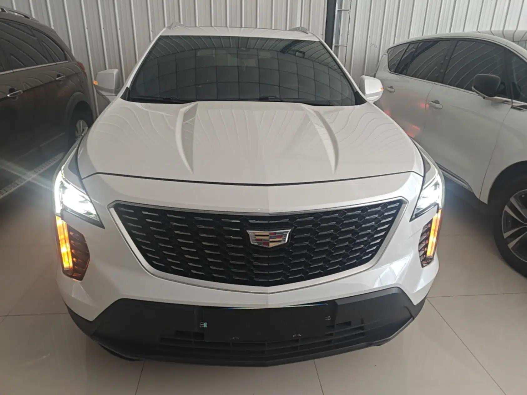 Cadillac XT4 2022 28T Two-Wheel Drive Fashion Edition — миниатюра 2