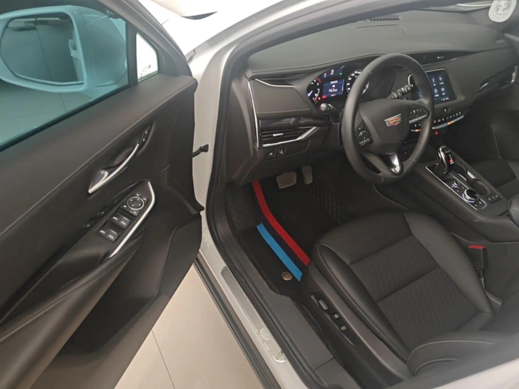 Cadillac XT4 2022 28T Two-Wheel Drive Fashion Edition — миниатюра 23