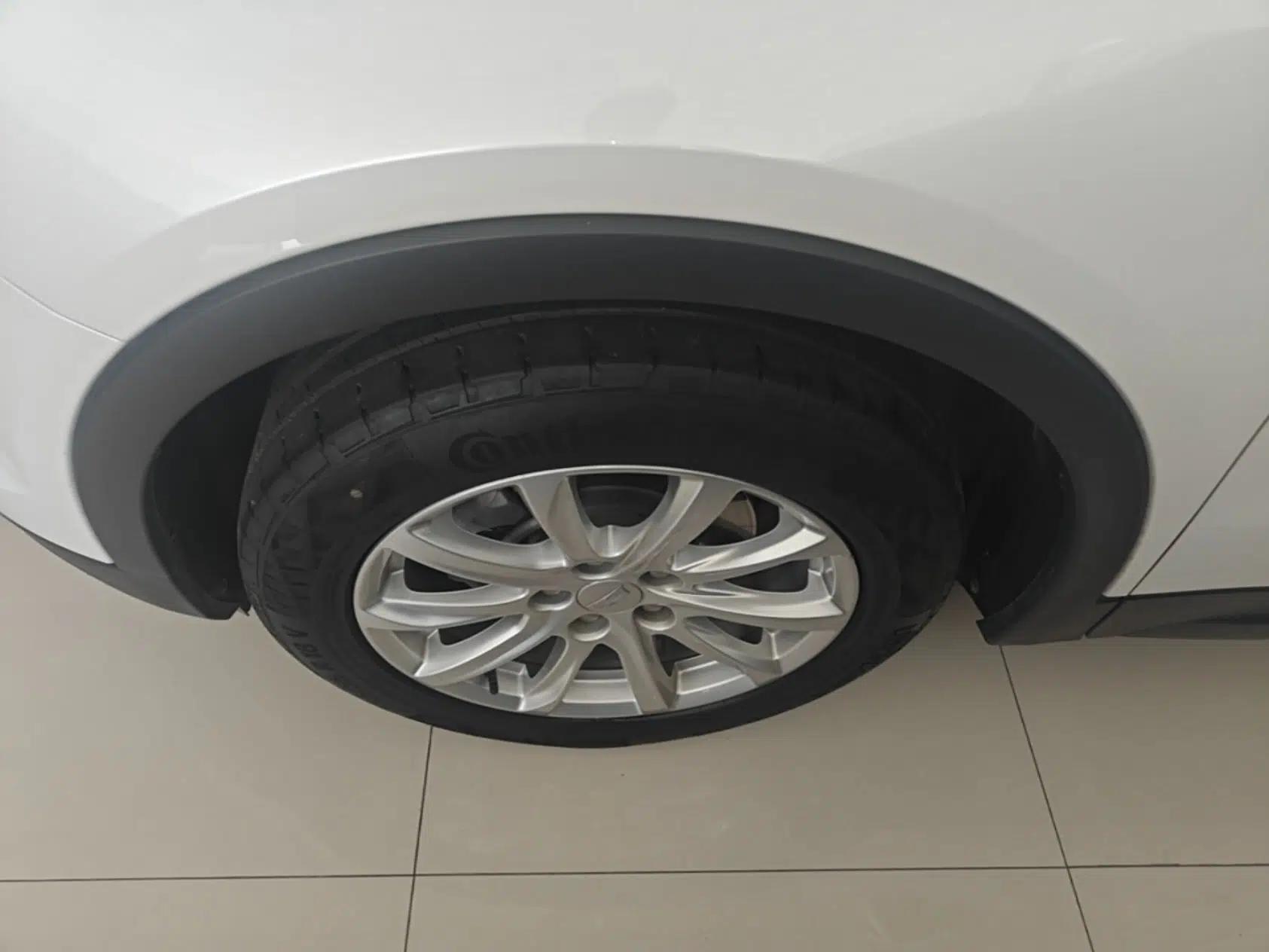 Cadillac XT4 2022 28T Two-Wheel Drive Fashion Edition — миниатюра 10