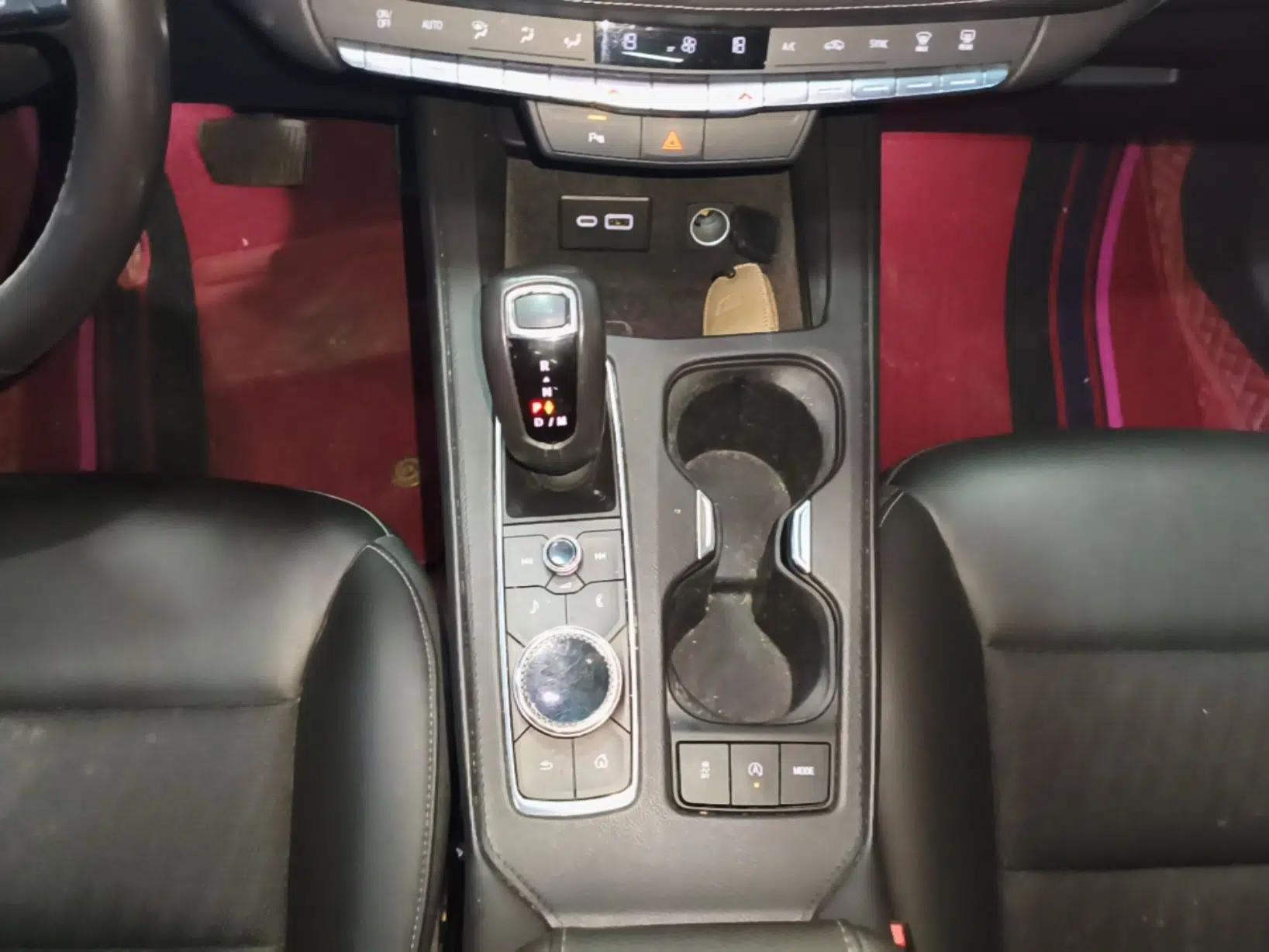 Cadillac XT4 2018 28T Two-Wheel Drive Tech Version — миниатюра 16