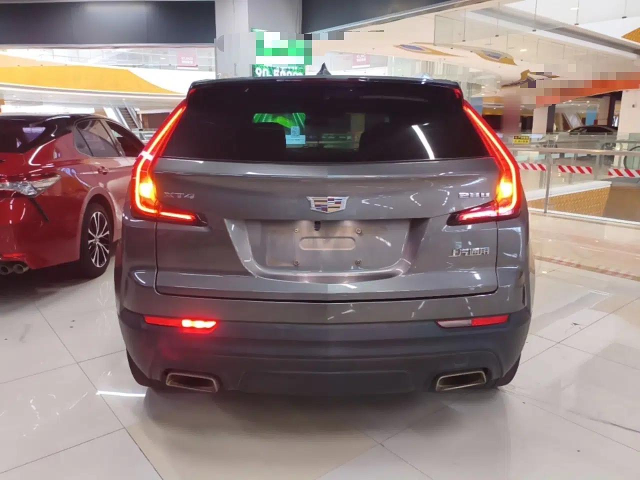 Cadillac XT4 2018 28T Two-Wheel Drive Tech Version — миниатюра 5