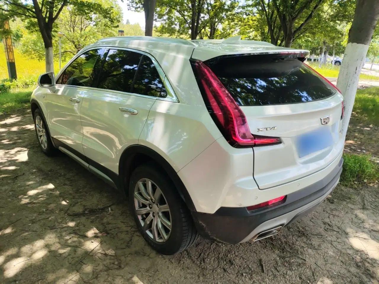 Cadillac XT4 2018 28T Two-Wheel Drive Leading Version — миниатюра 13