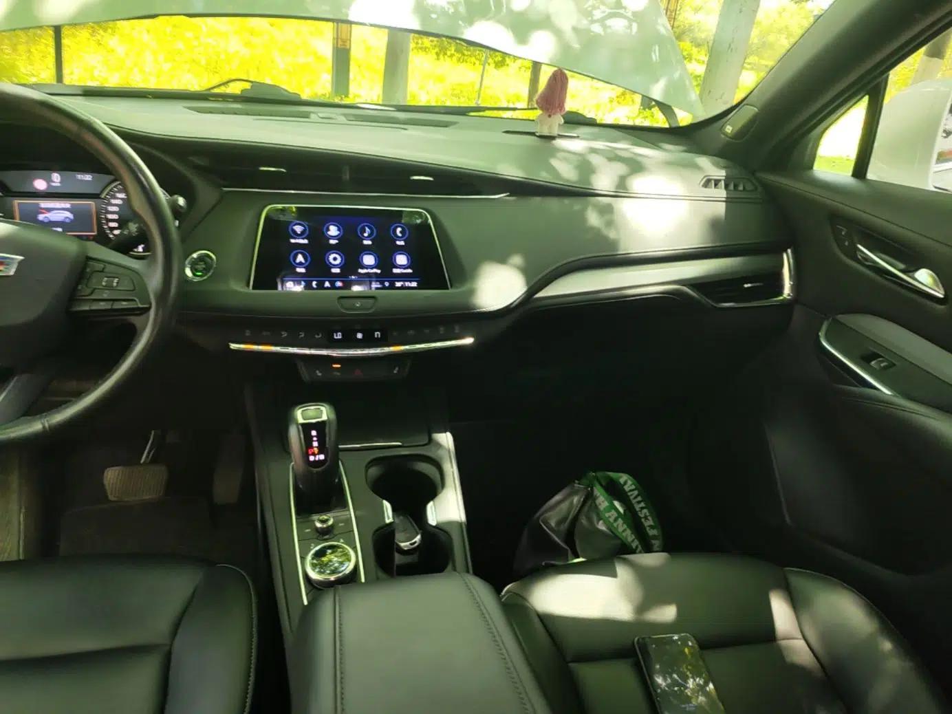 Cadillac XT4 2018 28T Two-Wheel Drive Leading Version — миниатюра 20