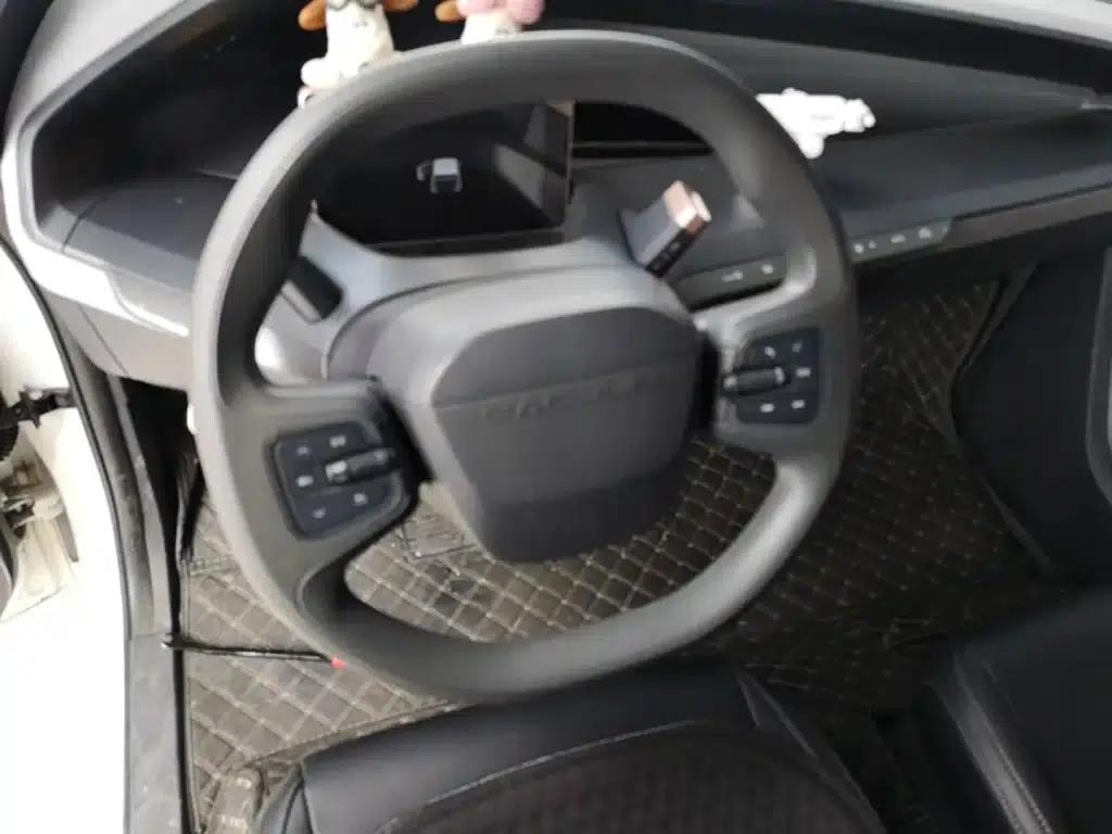 Baojun E200 2020 Model 305KM Smart Edition — миниатюра 11