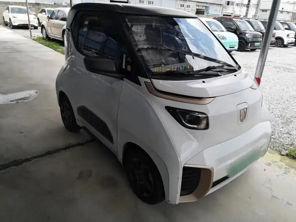 Baojun E200 2020 Model 305KM Smart Edition — миниатюра 4