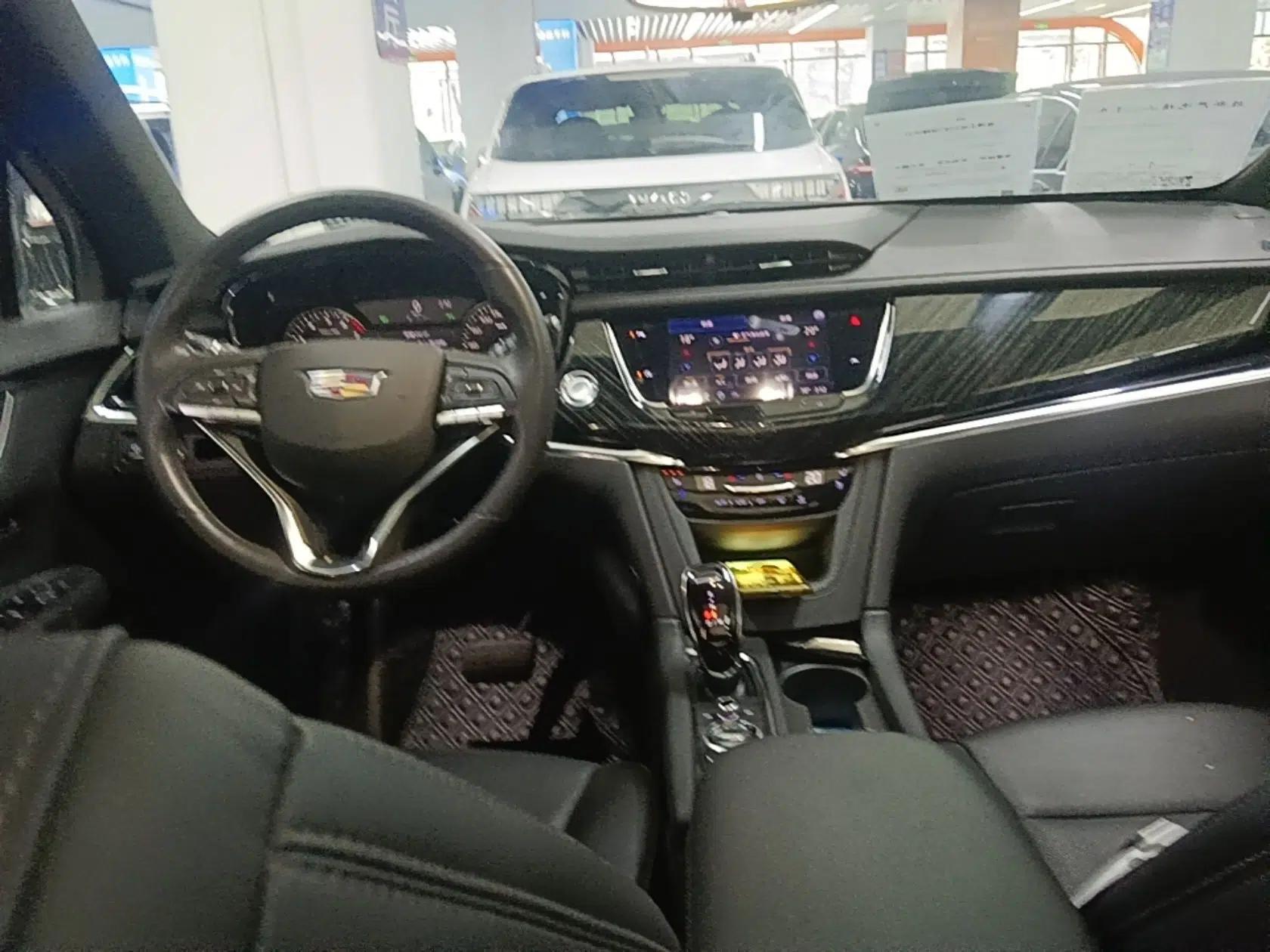 Cadillac XT6 2022 2.0T Six-Seater Four-Wheel Drive Luxury 120th Anniversary Limited Edition — миниатюра 12