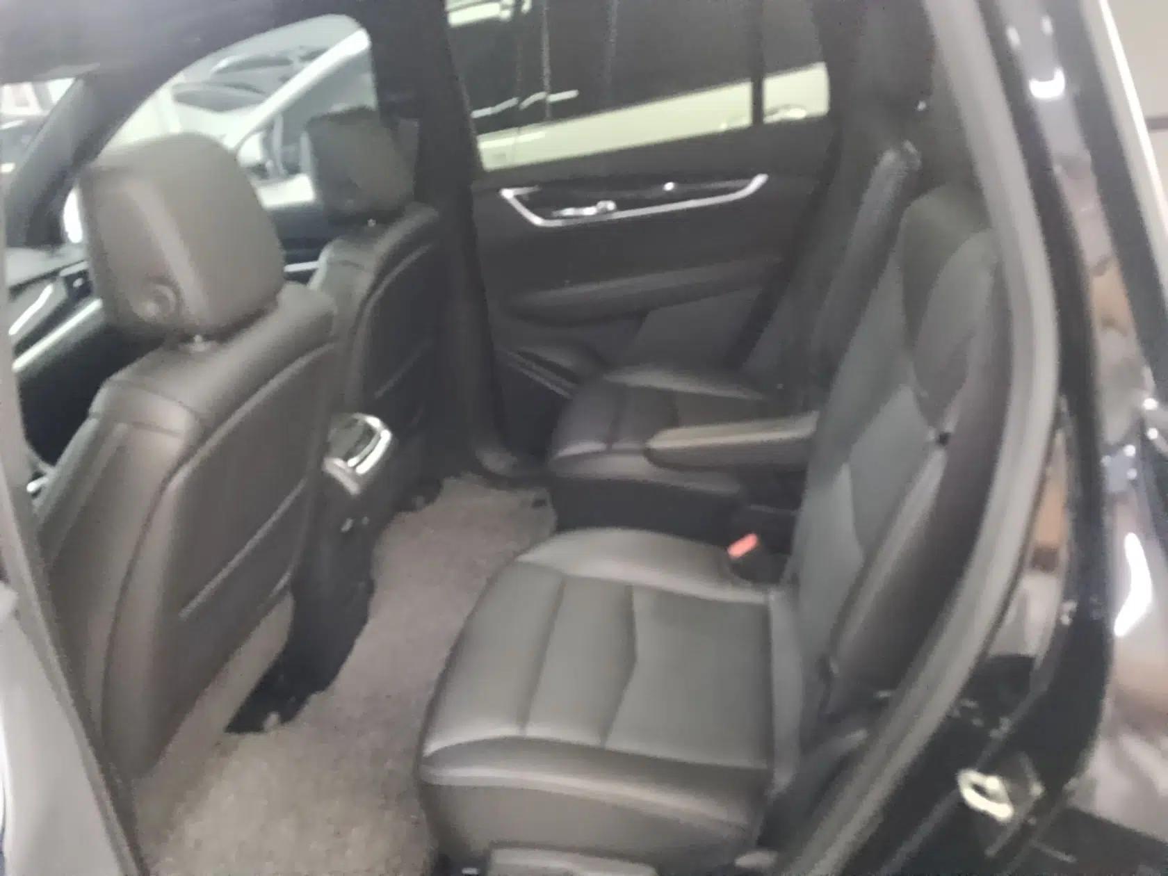 Cadillac XT6 2022 2.0T Six-Seater Four-Wheel Drive Luxury 120th Anniversary Limited Edition — миниатюра 20
