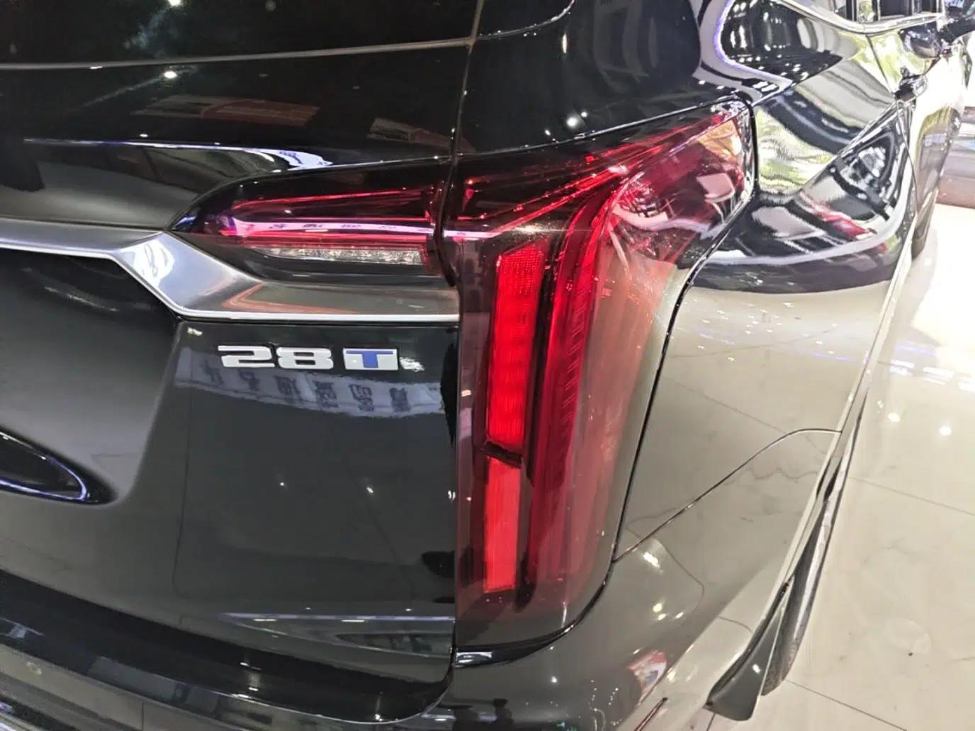 Cadillac XT6 2022 2.0T Six-Seater Two-Wheel-Drive Luxury Version — миниатюра 9