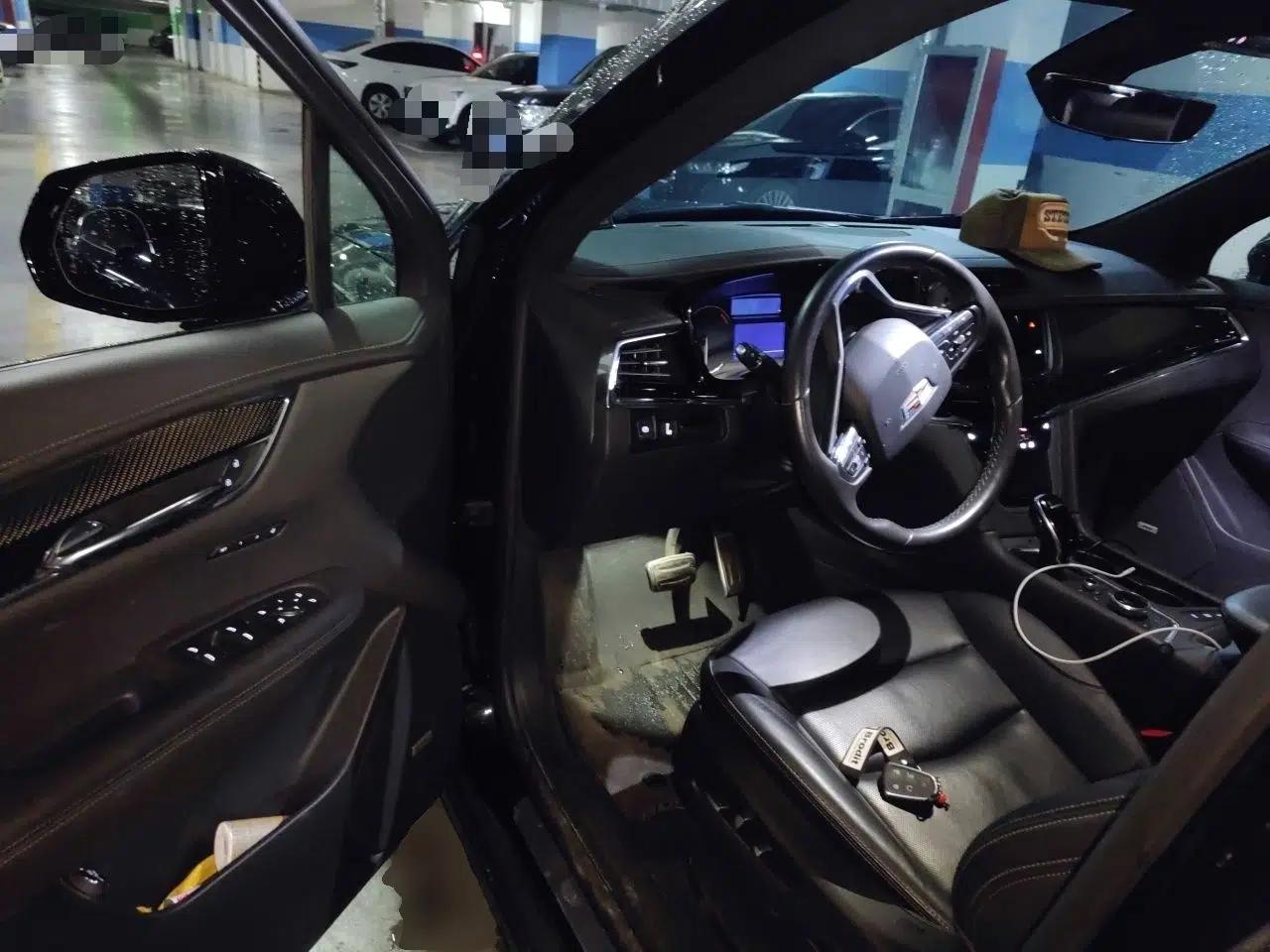Cadillac XT6 2020 28T Six-Seater Luxury Sporty Enjoy-the-Comfort Safety Edition — миниатюра 16