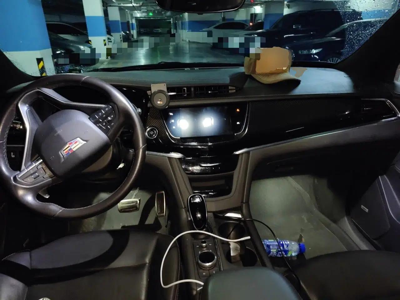 Cadillac XT6 2020 28T Six-Seater Luxury Sporty Enjoy-the-Comfort Safety Edition — миниатюра 9