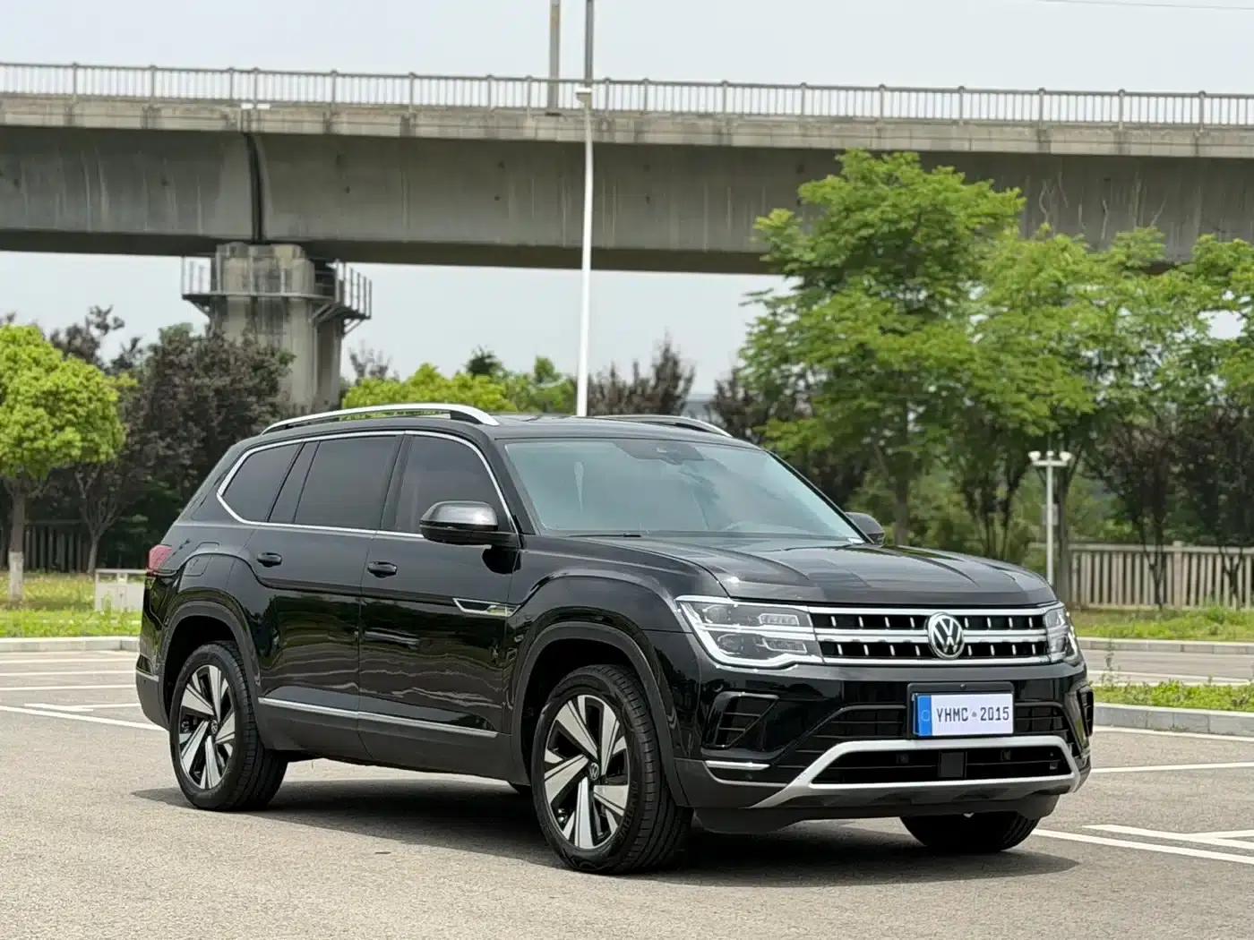 2023 Volkswagen Teramont 330TSI 2WD Premium Luxury Edition — миниатюра 3