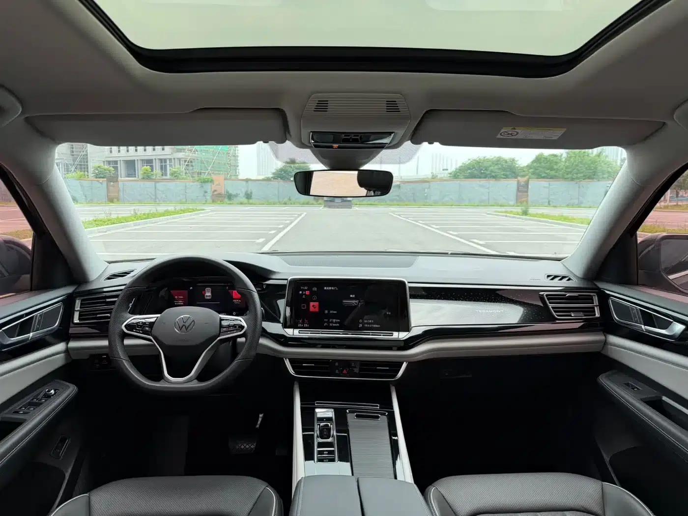2023 Volkswagen Teramont 330TSI 2WD Premium Luxury Edition — миниатюра 7