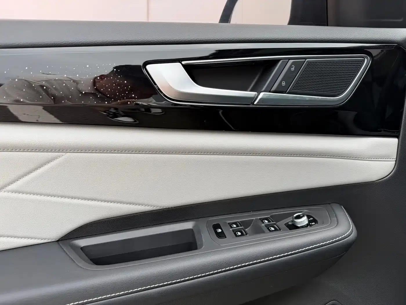 2023 Volkswagen Teramont 330TSI 2WD Premium Luxury Edition — миниатюра 9