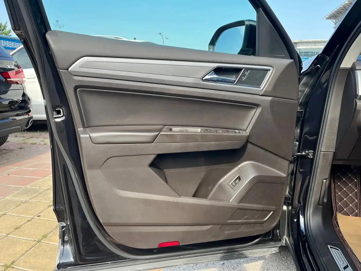 2017 Volkswagen Teramont 530 V6 AWD Luxury Edition — миниатюра 8