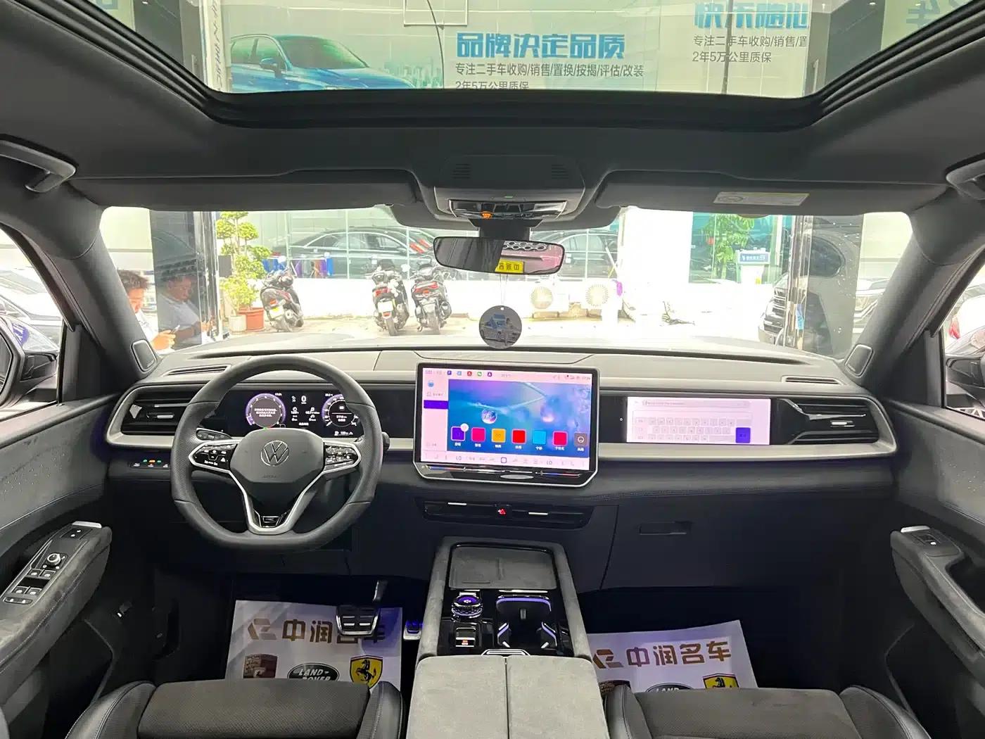 2025 Teramont Pro 450TSI 4WD Summit Edition — миниатюра 11