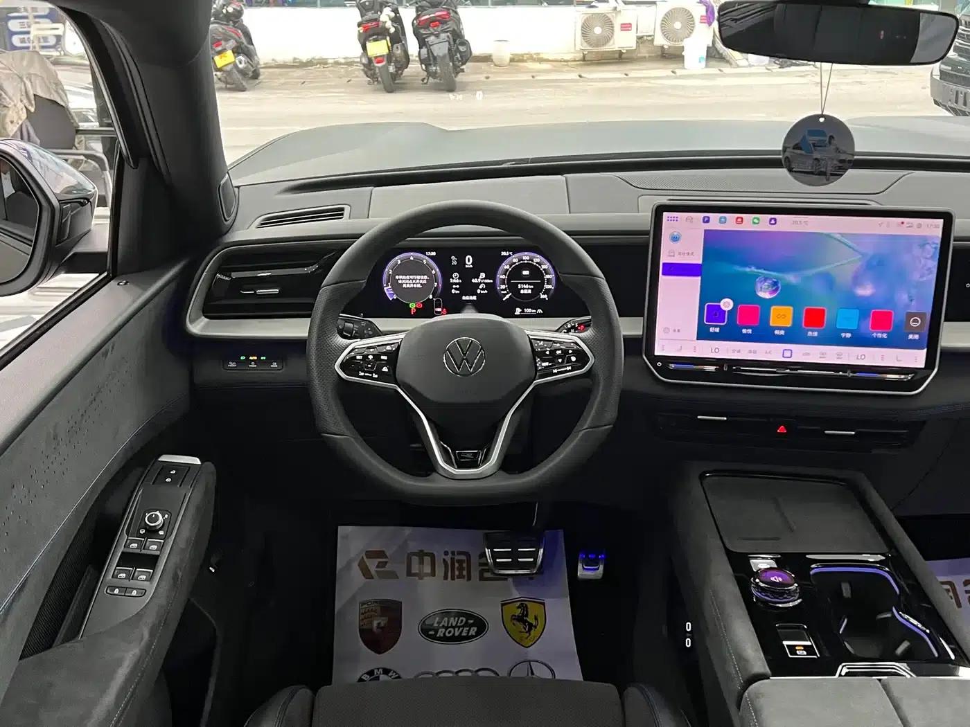 2025 Teramont Pro 450TSI 4WD Summit Edition — миниатюра 12