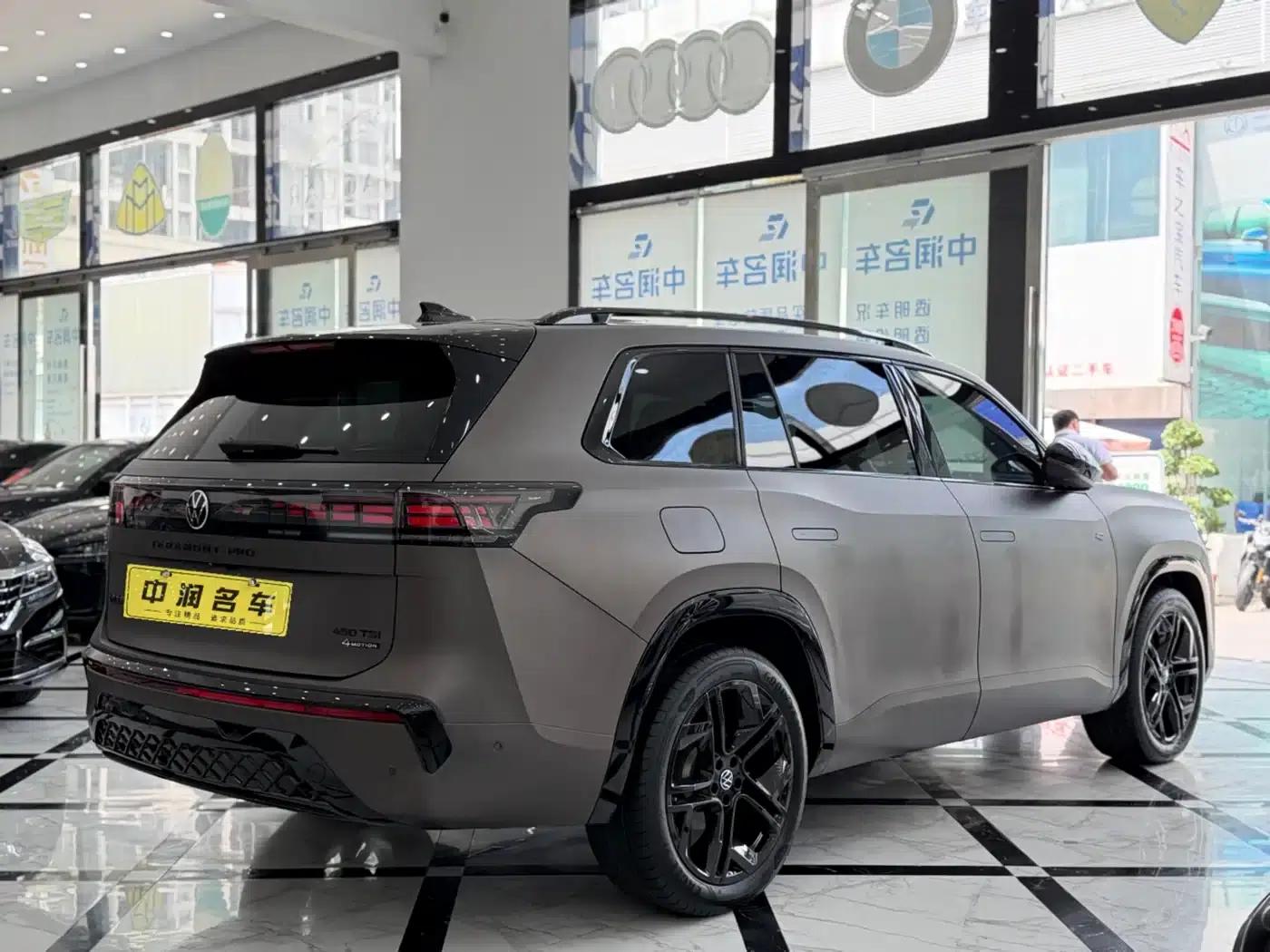 2025 Teramont Pro 450TSI 4WD Summit Edition — миниатюра 16