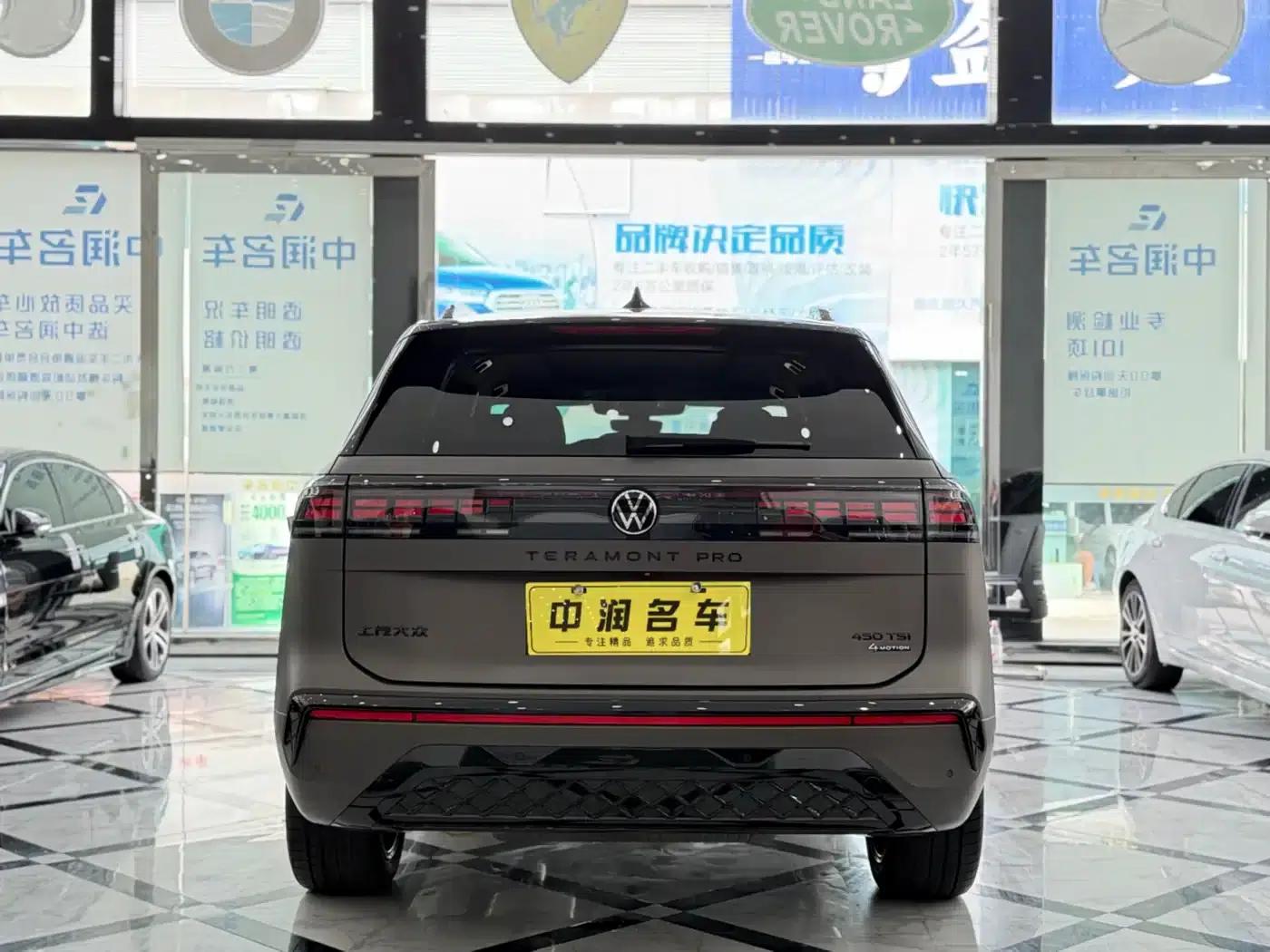 2025 Teramont Pro 450TSI 4WD Summit Edition — миниатюра 10