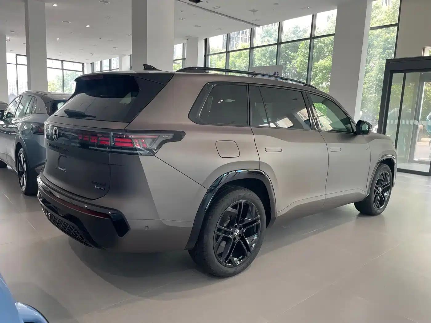 2025 Teramont Pro 450TSI 4WD Summit Edition — миниатюра 12