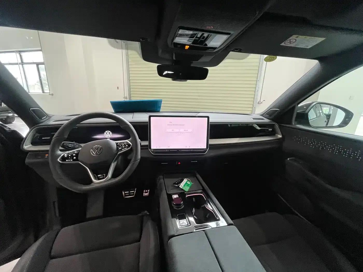 2025 Teramont Pro 450TSI 4WD Summit Edition — миниатюра 8