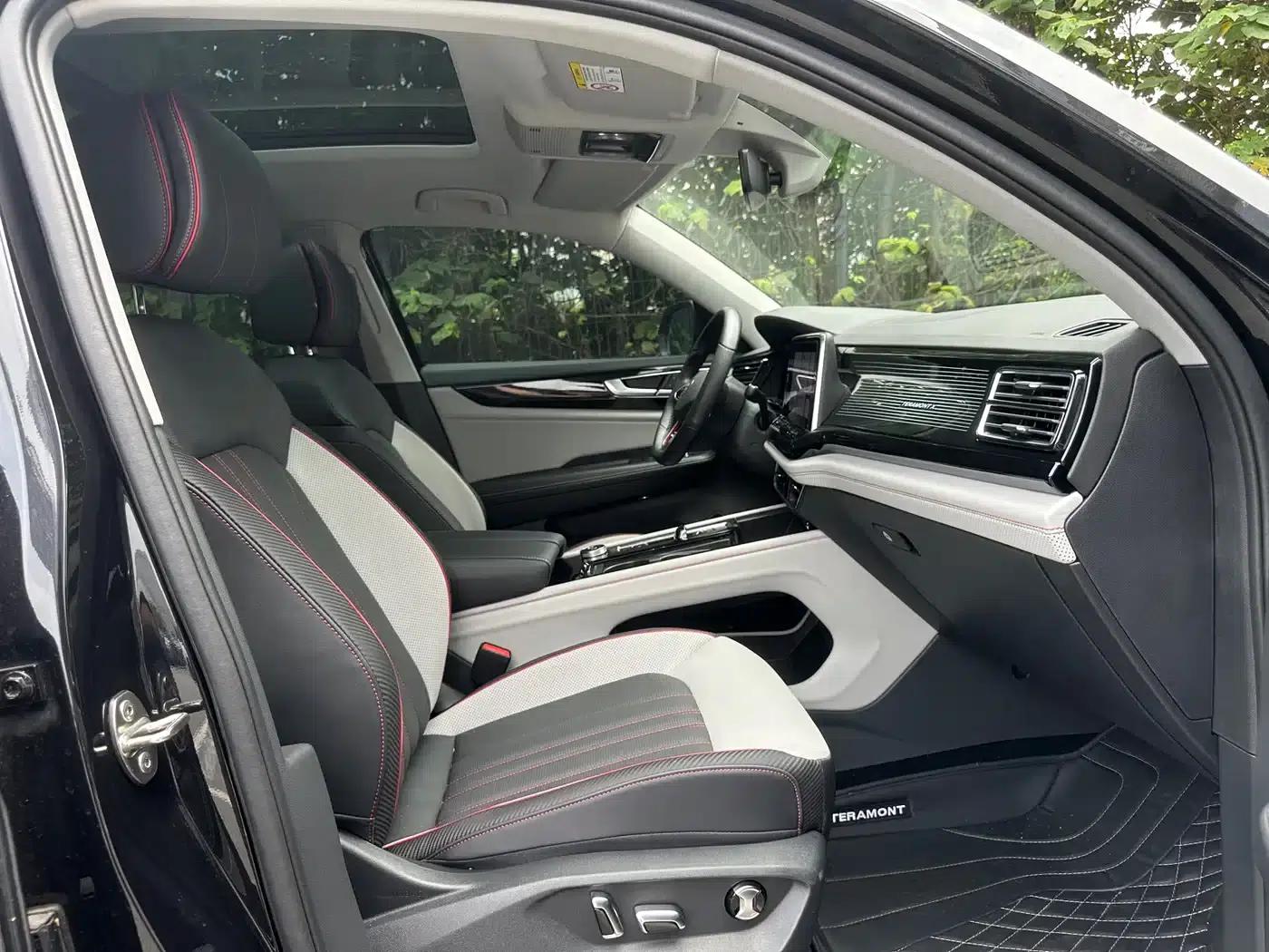 2024 Teramont X 380TSI 4WD Dragon Edition — миниатюра 16