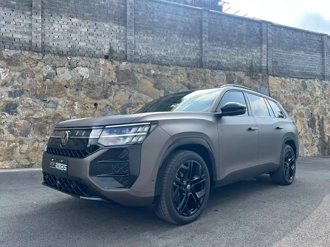 2025 Teramont Pro 450TSI 4WD Summit Edition — миниатюра 1