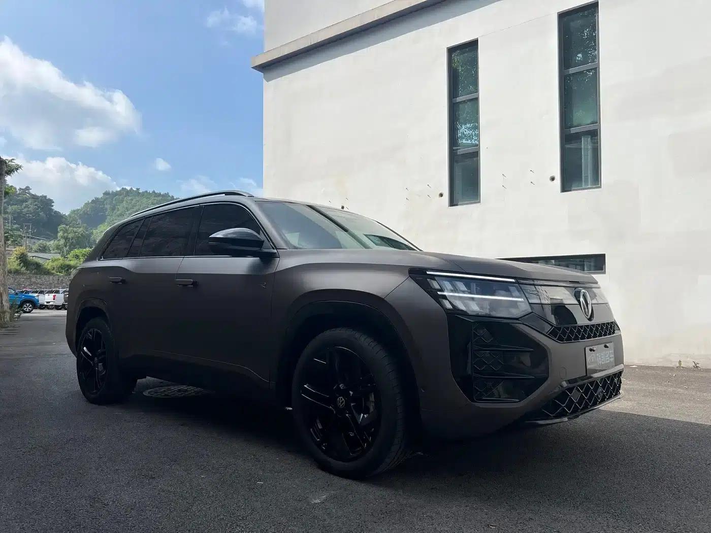 2025 Teramont Pro 450TSI 4WD Summit Edition — миниатюра 3