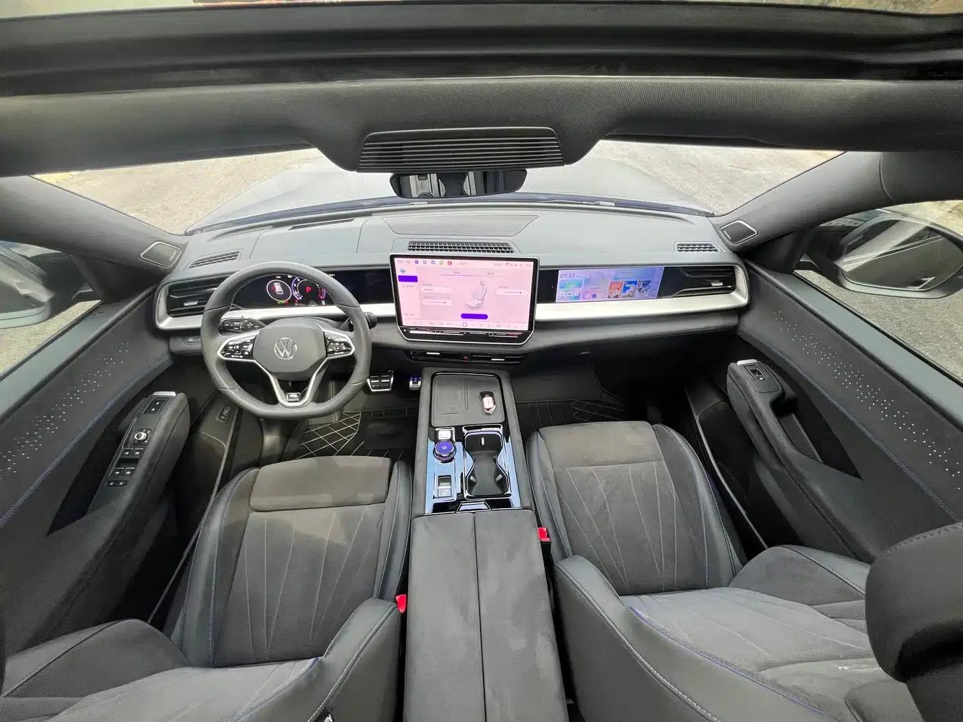 2025 Teramont Pro 450TSI 4WD Summit Edition — миниатюра 5