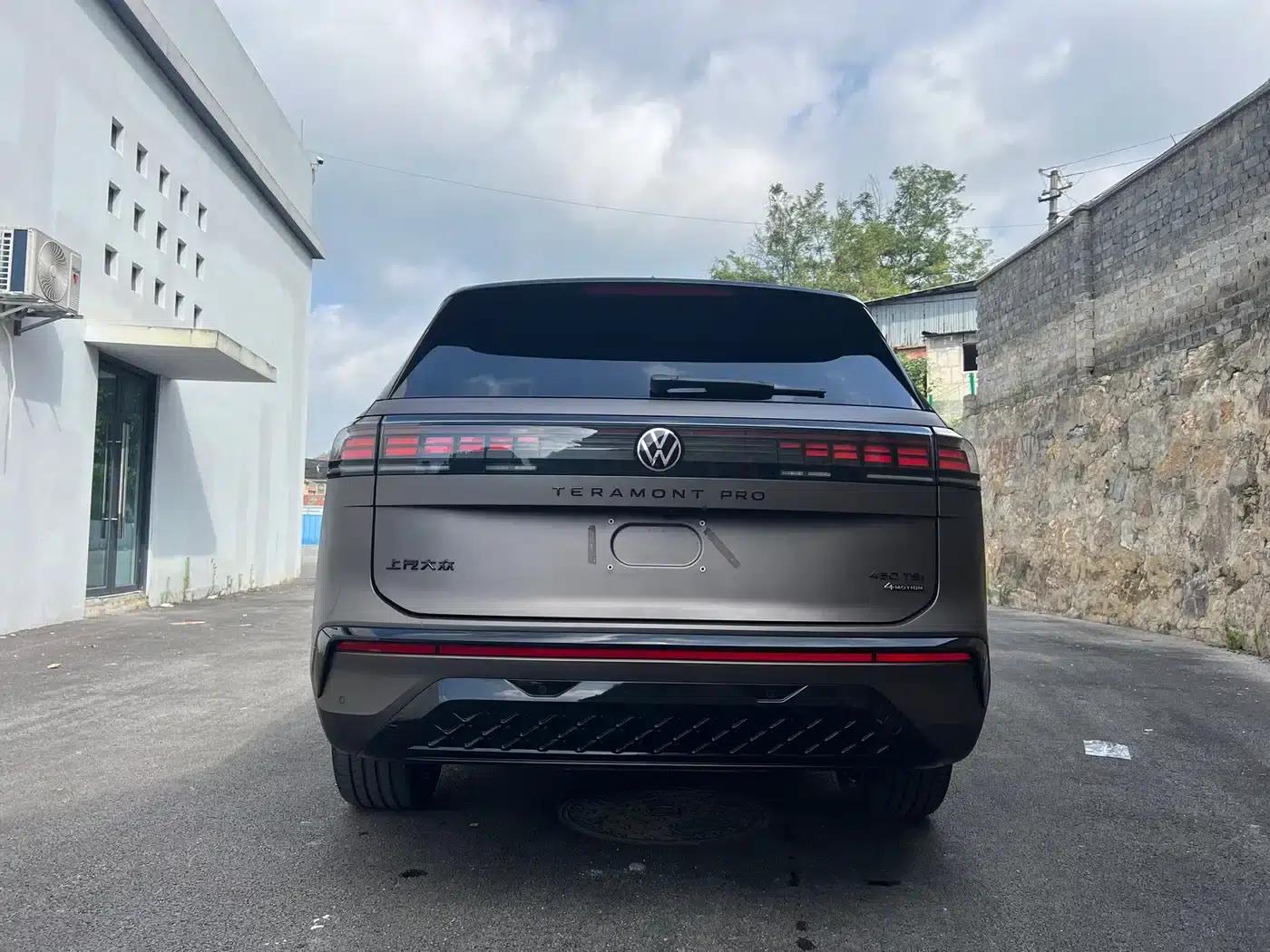 2025 Teramont Pro 450TSI 4WD Summit Edition — миниатюра 8