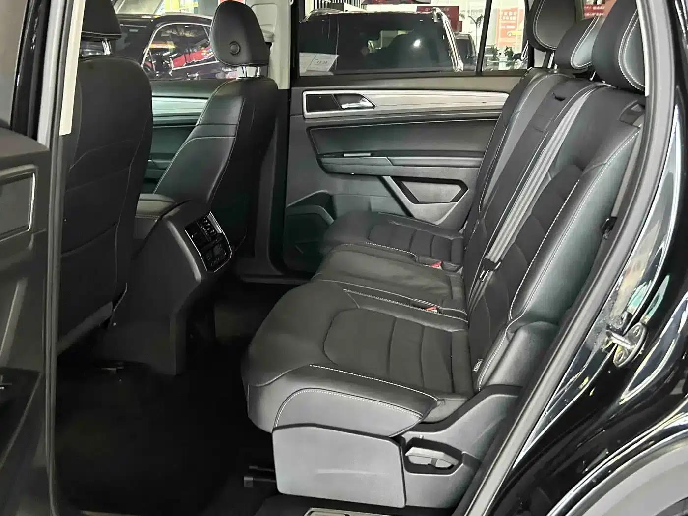 2017 Volkswagen Teramont 330TSI 2WD Luxury Edition — миниатюра 12