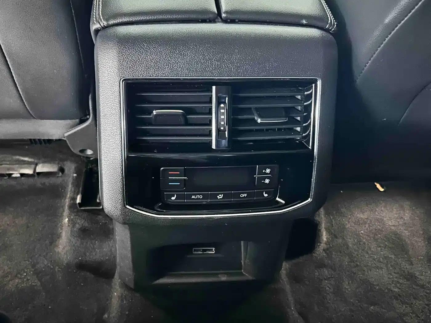 2017 Volkswagen Teramont 330TSI 2WD Luxury Edition — миниатюра 14