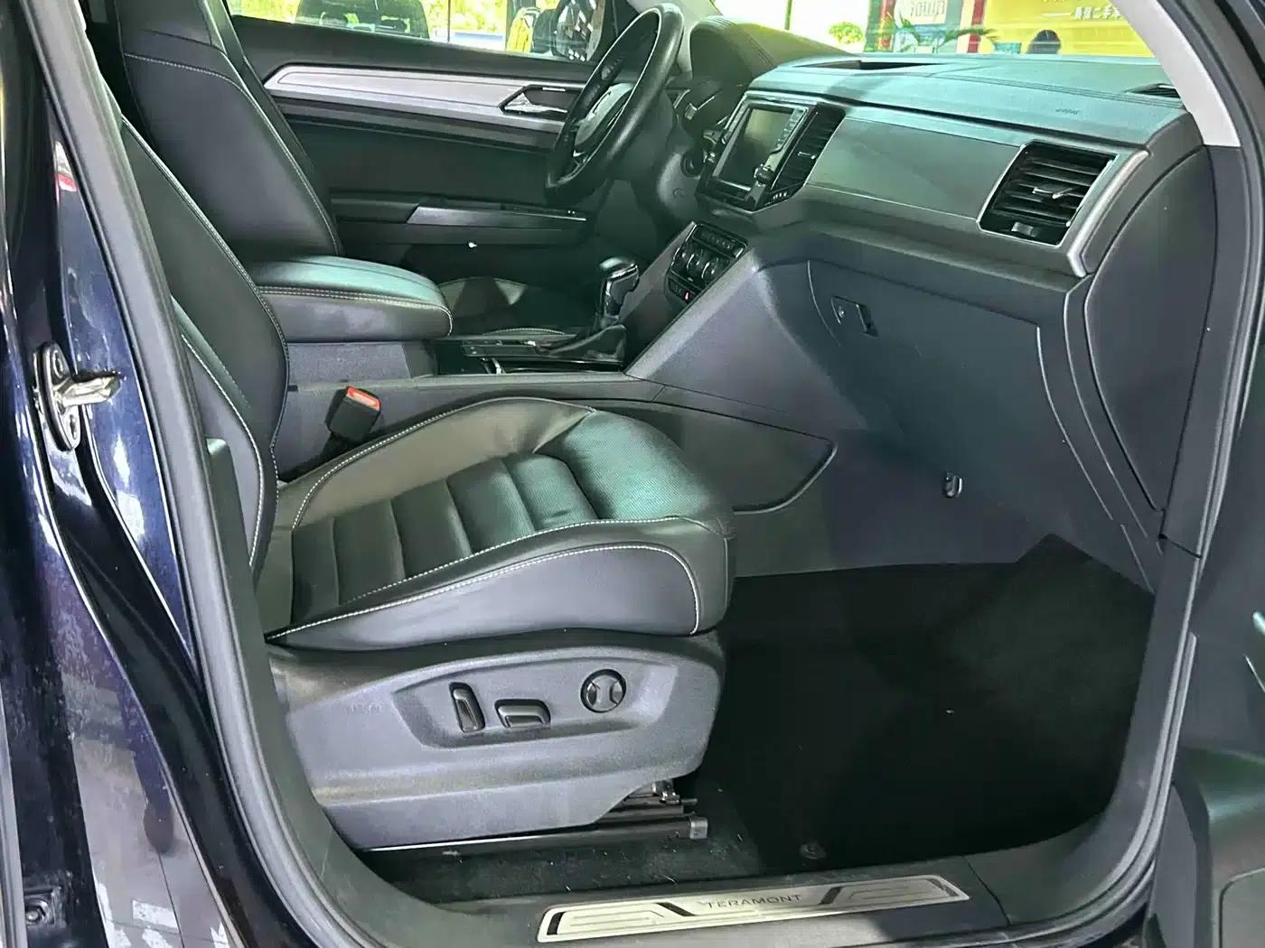 2017 Volkswagen Teramont 330TSI 2WD Luxury Edition — миниатюра 19