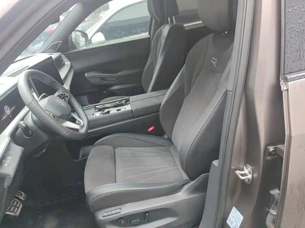 2025 Teramont Pro 450TSI 4WD Summit Edition — миниатюра 15