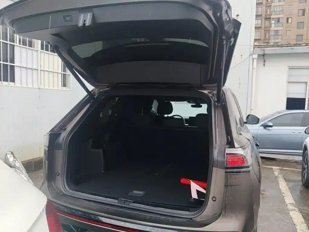 2025 Teramont Pro 450TSI 4WD Summit Edition — миниатюра 19