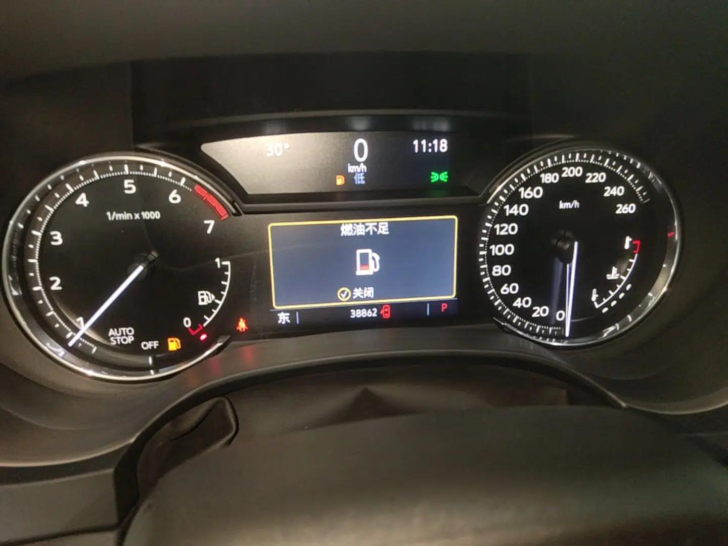 Cadillac CT4 2023 25T Luxury Model — миниатюра 14