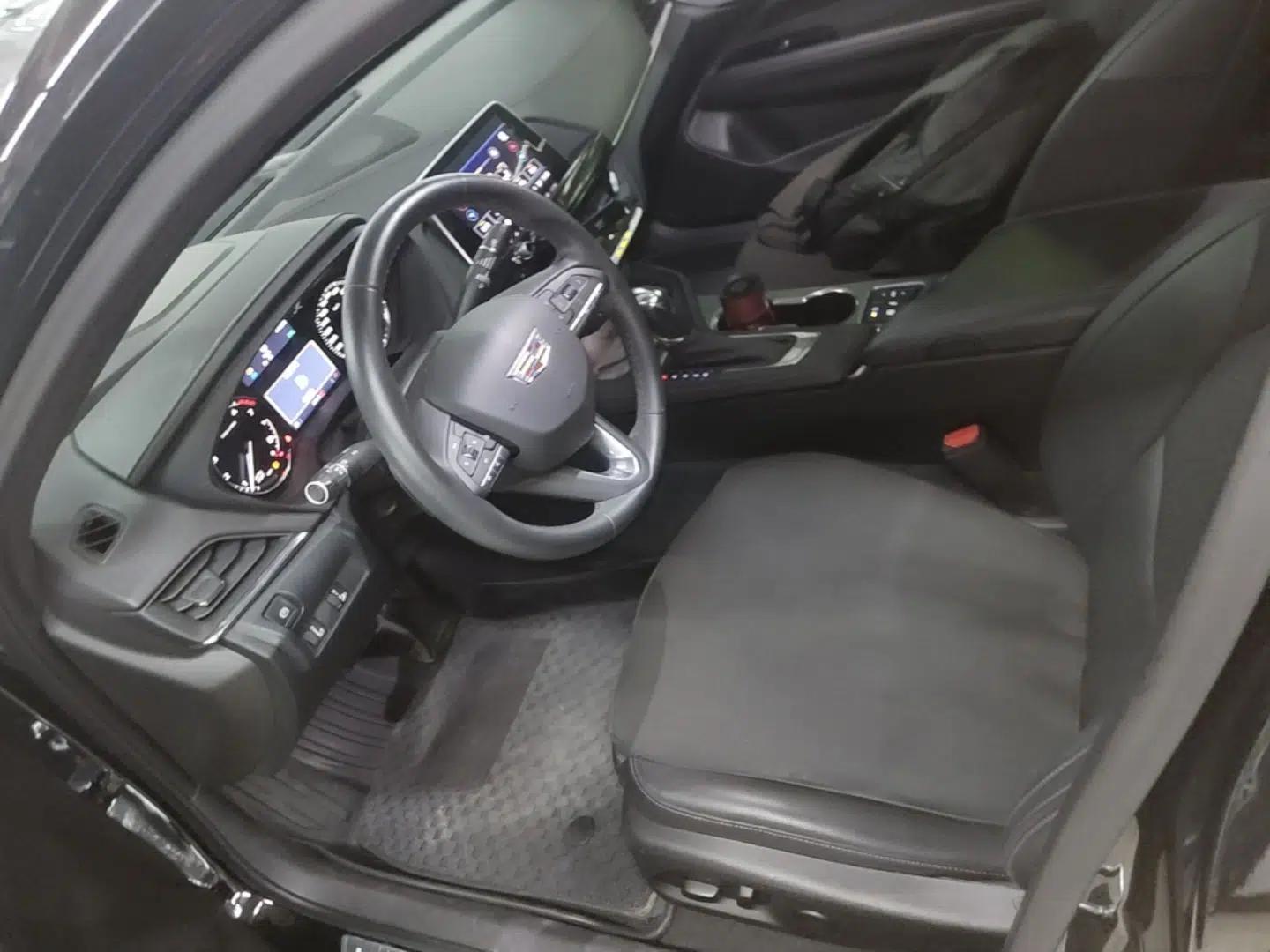 Cadillac CT4 2023 25T Luxury Model — миниатюра 17