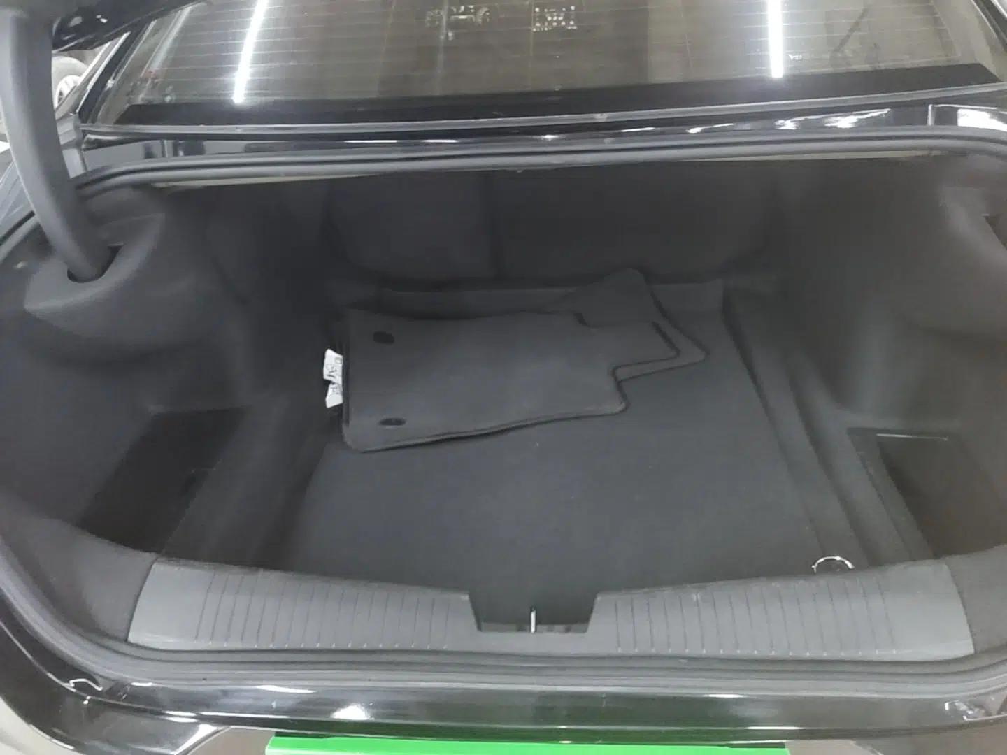 Cadillac CT4 2023 25T Luxury Model — миниатюра 22