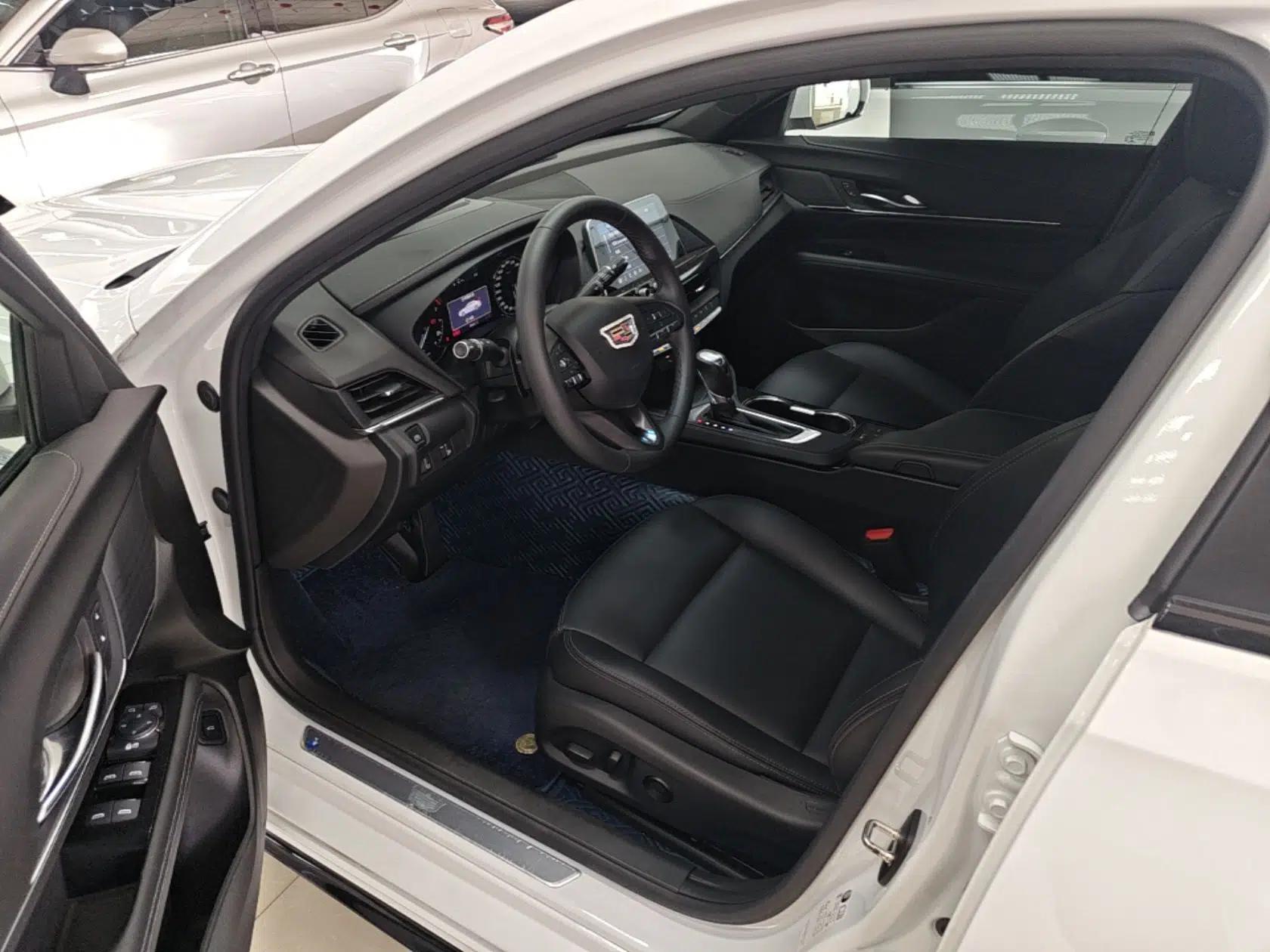 Cadillac CT4 2022 28T Fashion Edition — миниатюра 17