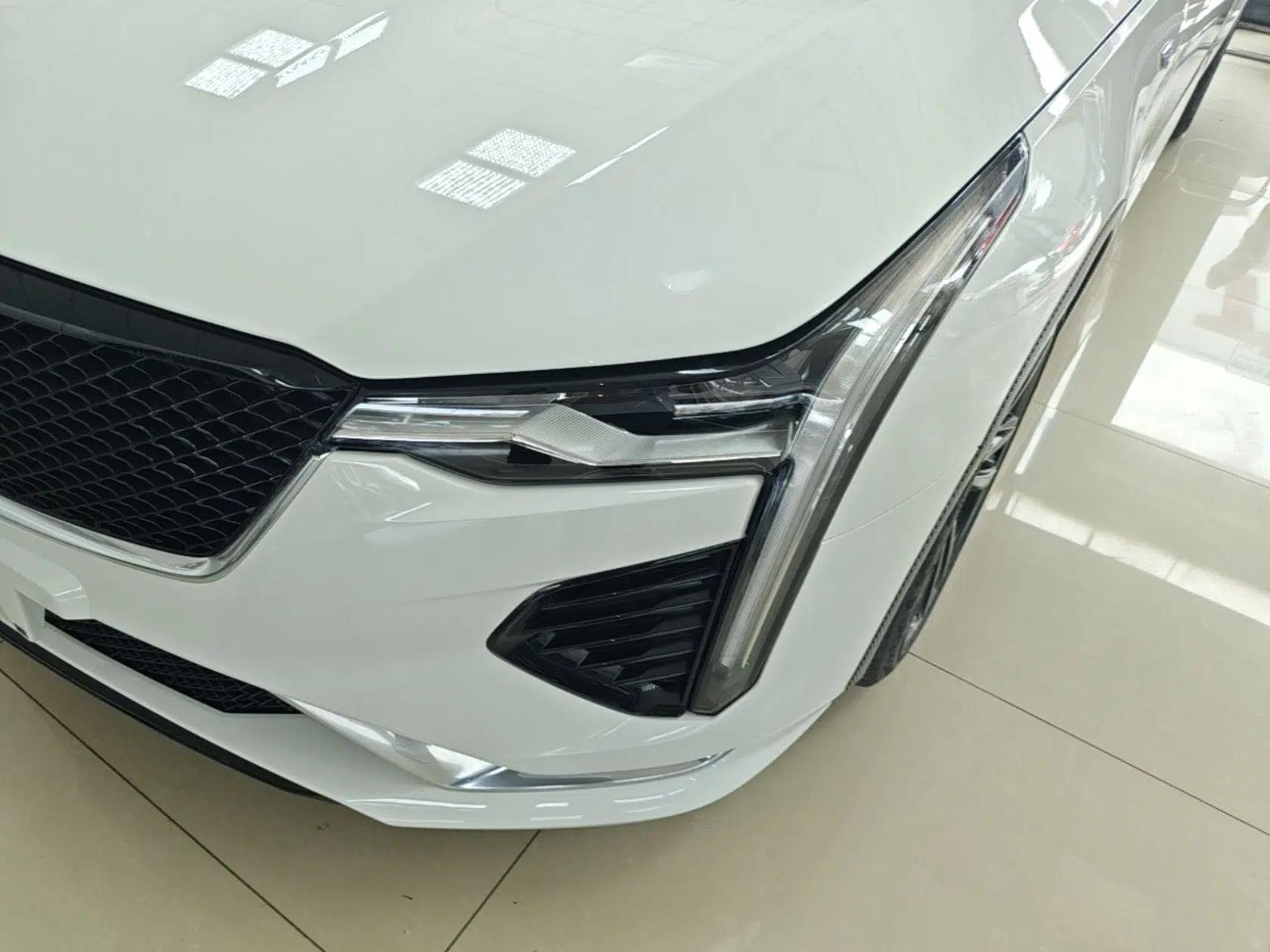 Cadillac CT4 2022 28T Fashion Edition — миниатюра 8