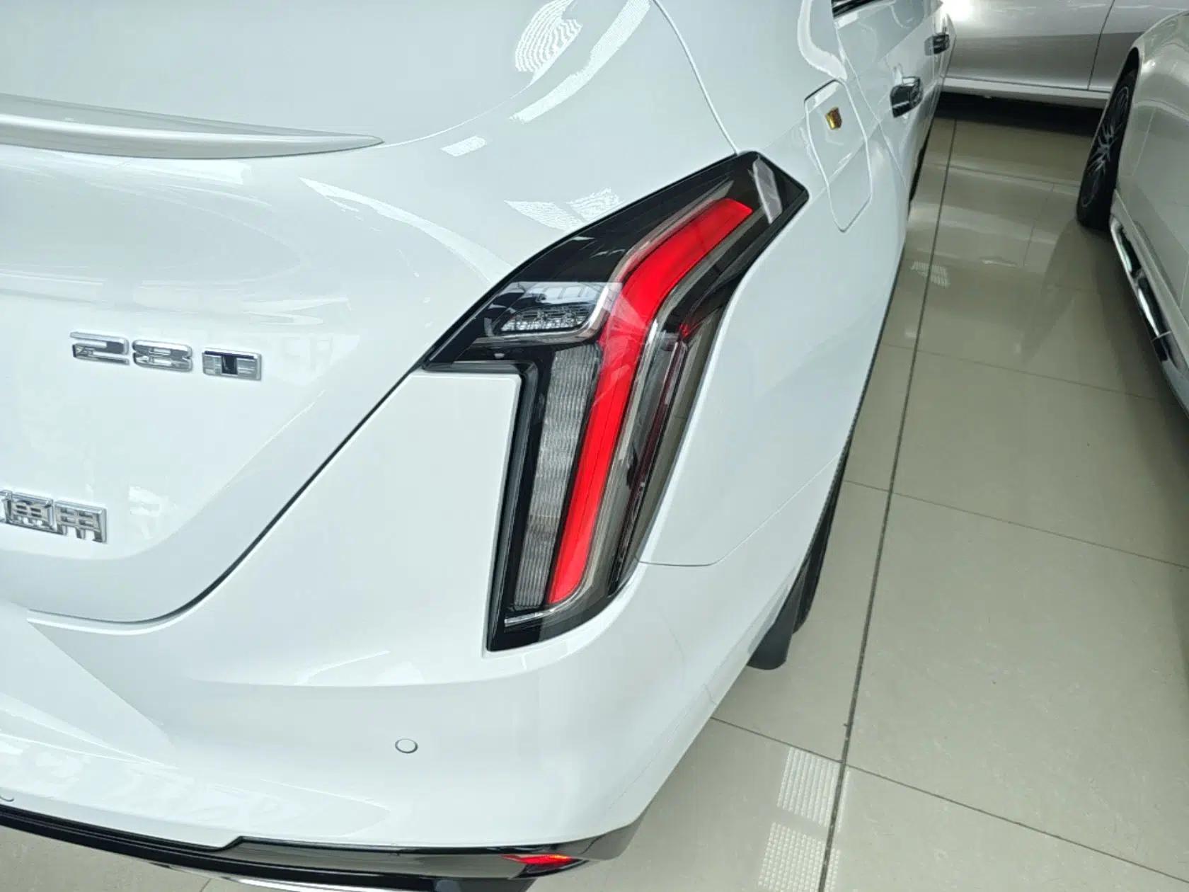 Cadillac CT4 2022 28T Fashion Edition — миниатюра 9