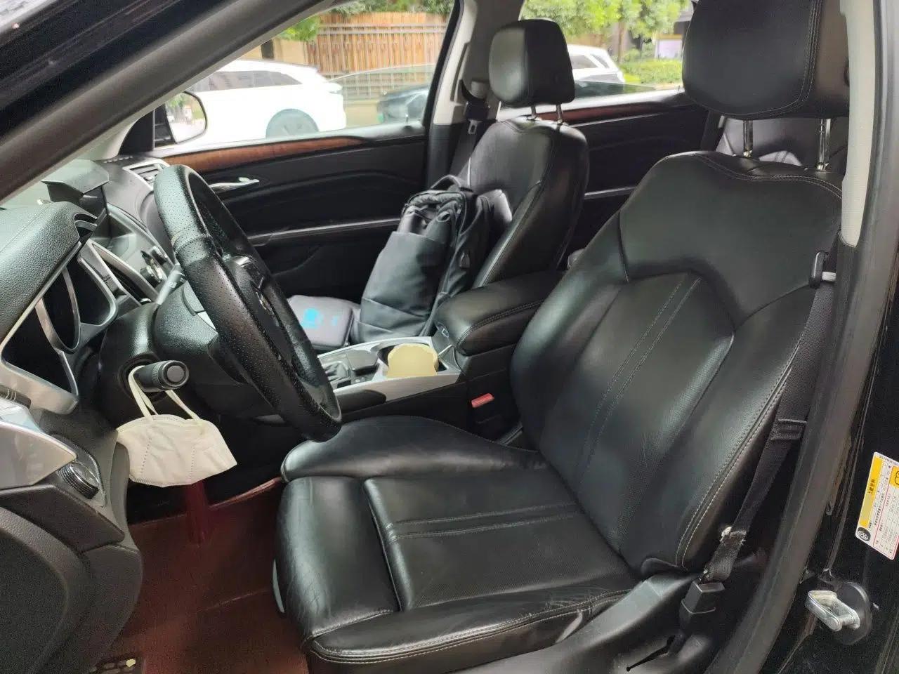 Cadillac SRX 2012 3.0L Elite Edition — миниатюра 15