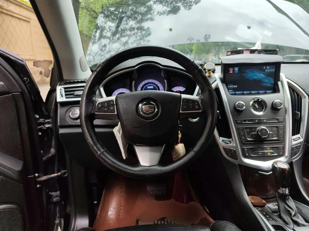 Cadillac SRX 2012 3.0L Elite Edition — миниатюра 10