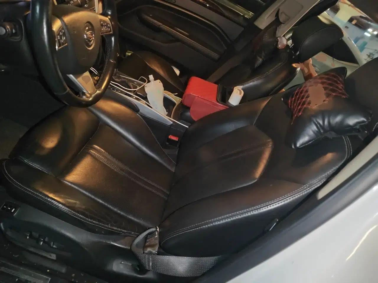 Cadillac SRX 2012 3.0L Flagship Version — миниатюра 15
