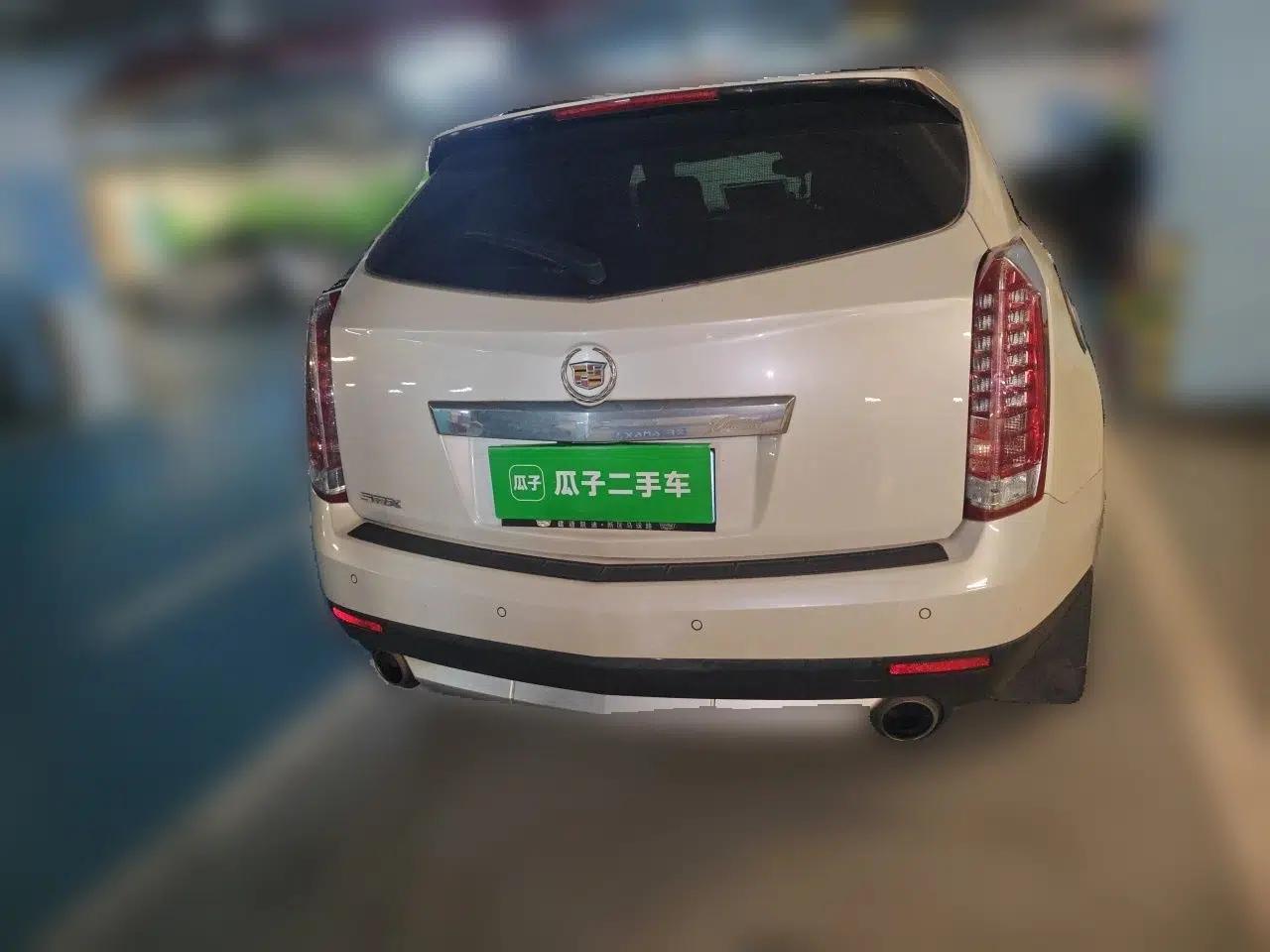Cadillac SRX 2012 3.0L Flagship Version — миниатюра 5