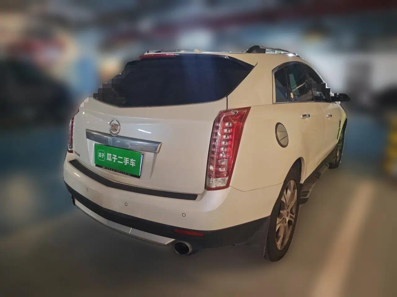 Cadillac SRX 2012 3.0L Flagship Version — миниатюра 6