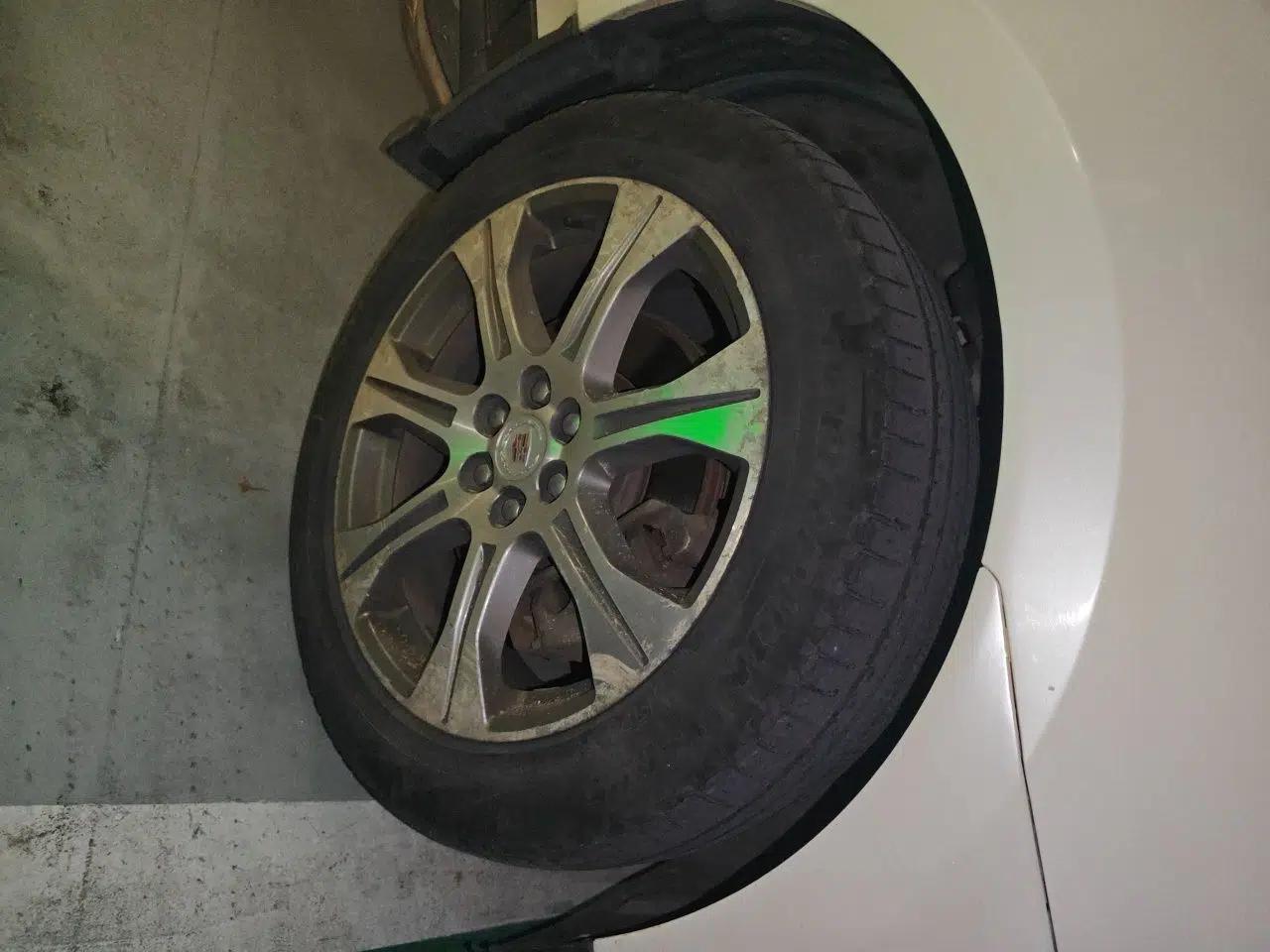 Cadillac SRX 2012 3.0L Flagship Version — миниатюра 8