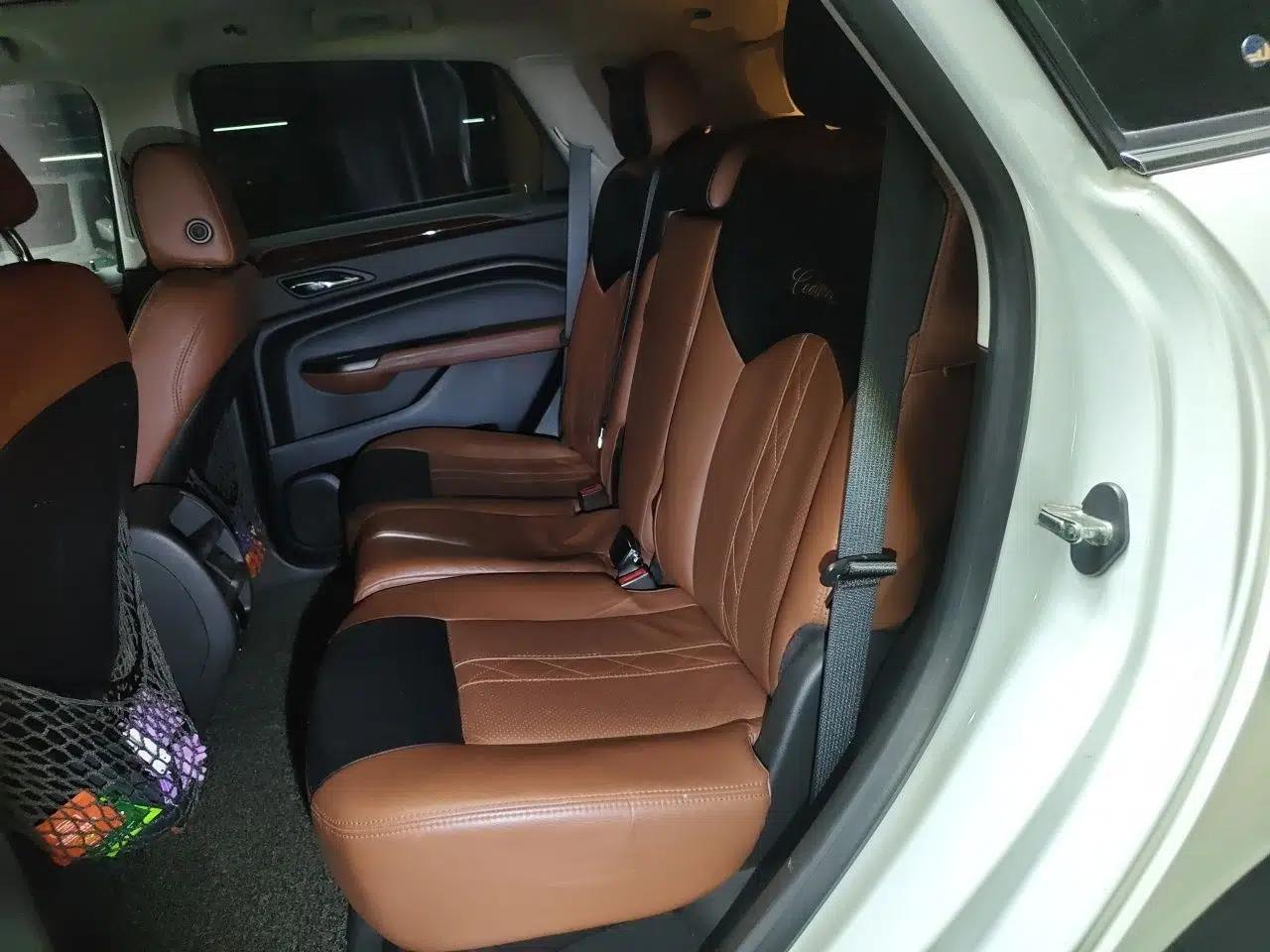 Cadillac SRX 2015 3.0L Elite Model — миниатюра 17