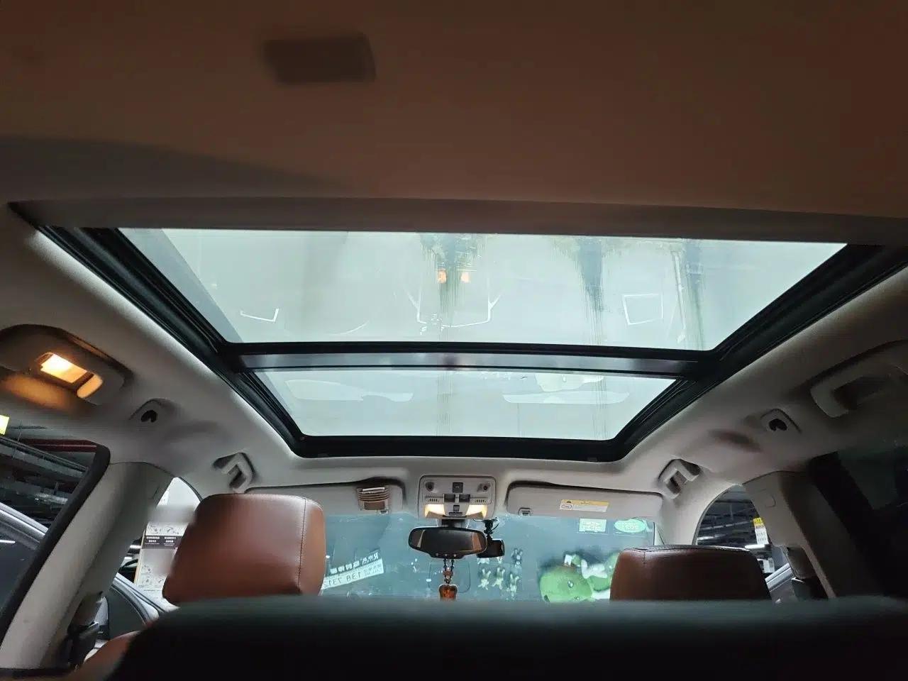 Cadillac SRX 2015 3.0L Elite Model — миниатюра 18